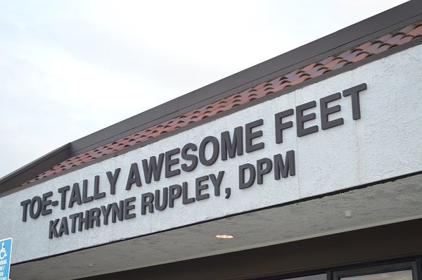 Toetally Awesome Feet Office